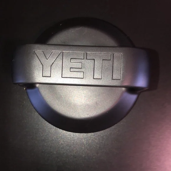 18oz Yeti Rambler Bottle. - Picture 9 of 10